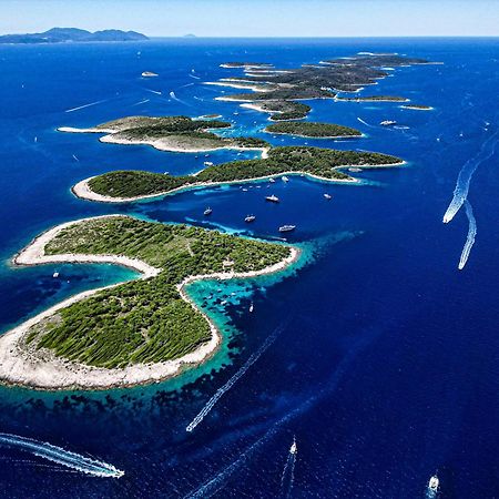 Apartments Stipisic Hvar Town Exterior photo