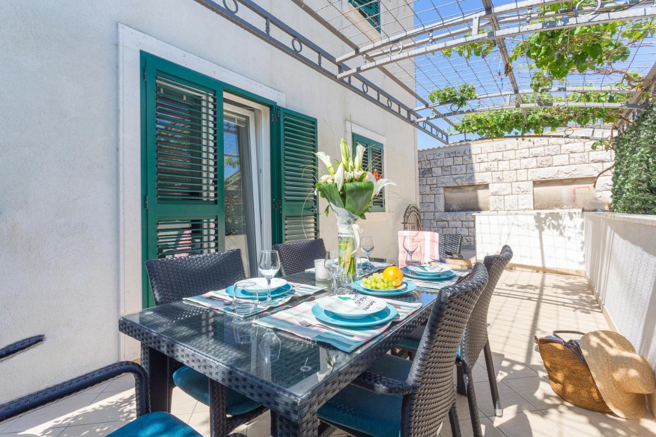 Apartments Stipisic Hvar Town Exterior photo
